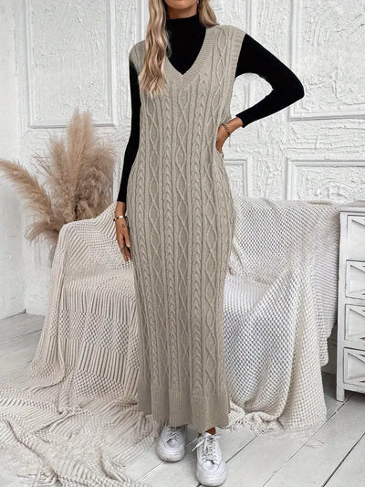 Strickkleid mit V-Ausschnitt, Elegantes Maxi-Strickkleid mit langen Ärmeln